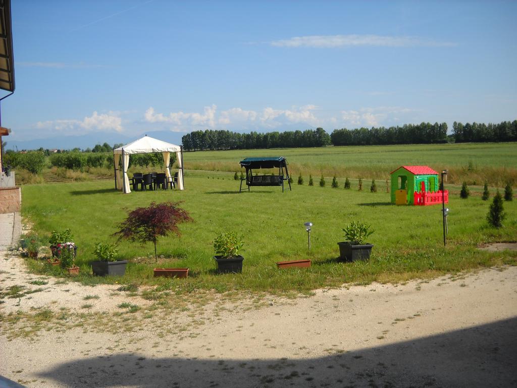 Gasthaus Agriturismo Campi Di Grano Roncade Exterior foto