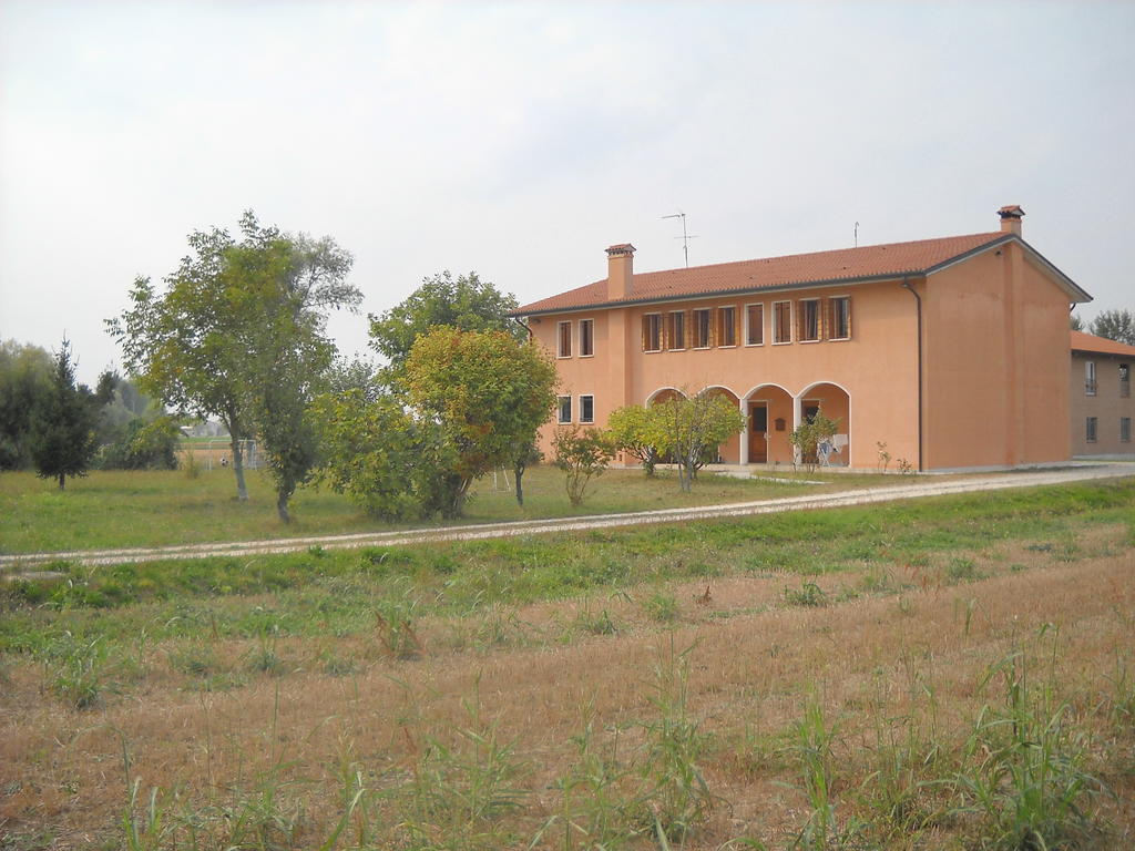 Gasthaus Agriturismo Campi Di Grano Roncade Exterior foto