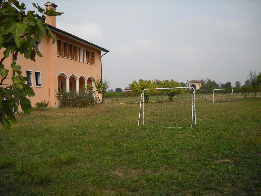 Gasthaus Agriturismo Campi Di Grano Roncade Exterior foto