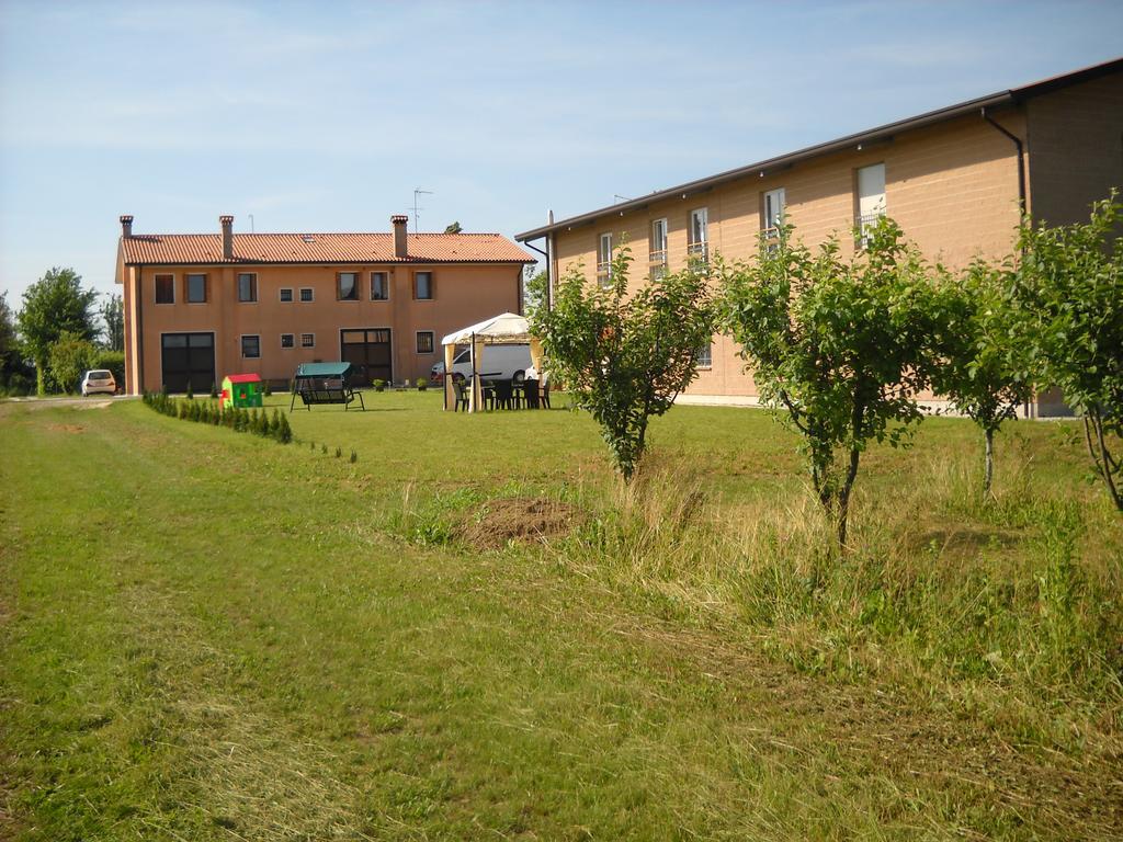 Gasthaus Agriturismo Campi Di Grano Roncade Exterior foto